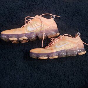 Nike Air Vapormax 2019 – Women’s Size 10.5 (AR6632-603)
